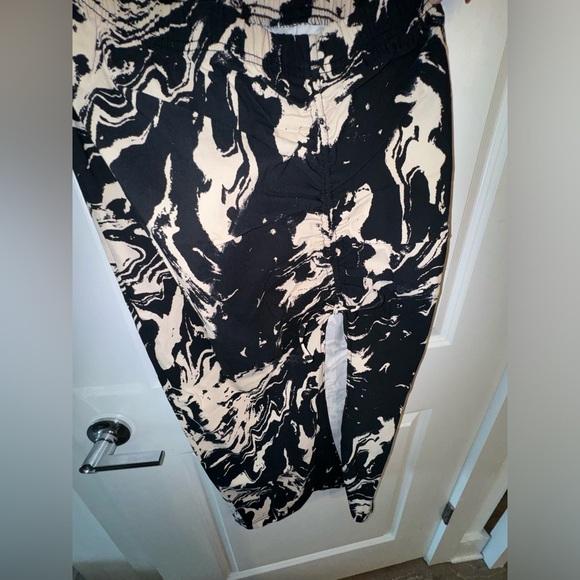 Two piece black & white skirt set from fashion nova, size large. - Picture 2 of 2